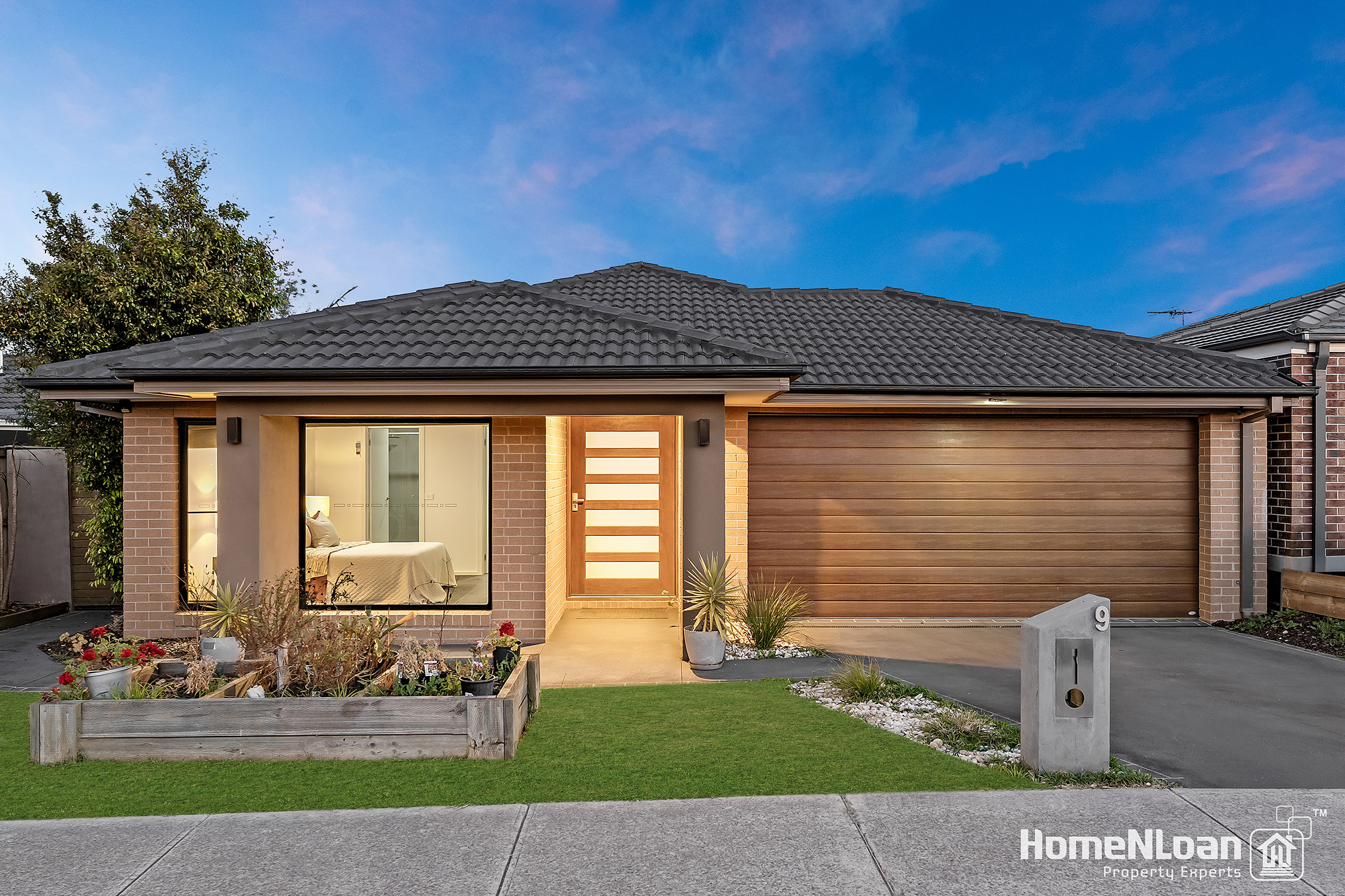 9 BLUNDY BLVD CLYDE NORTH VIC 3978