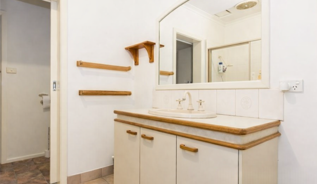 ChatGPT Image Jan 16, 2026, 04_51_04 PM