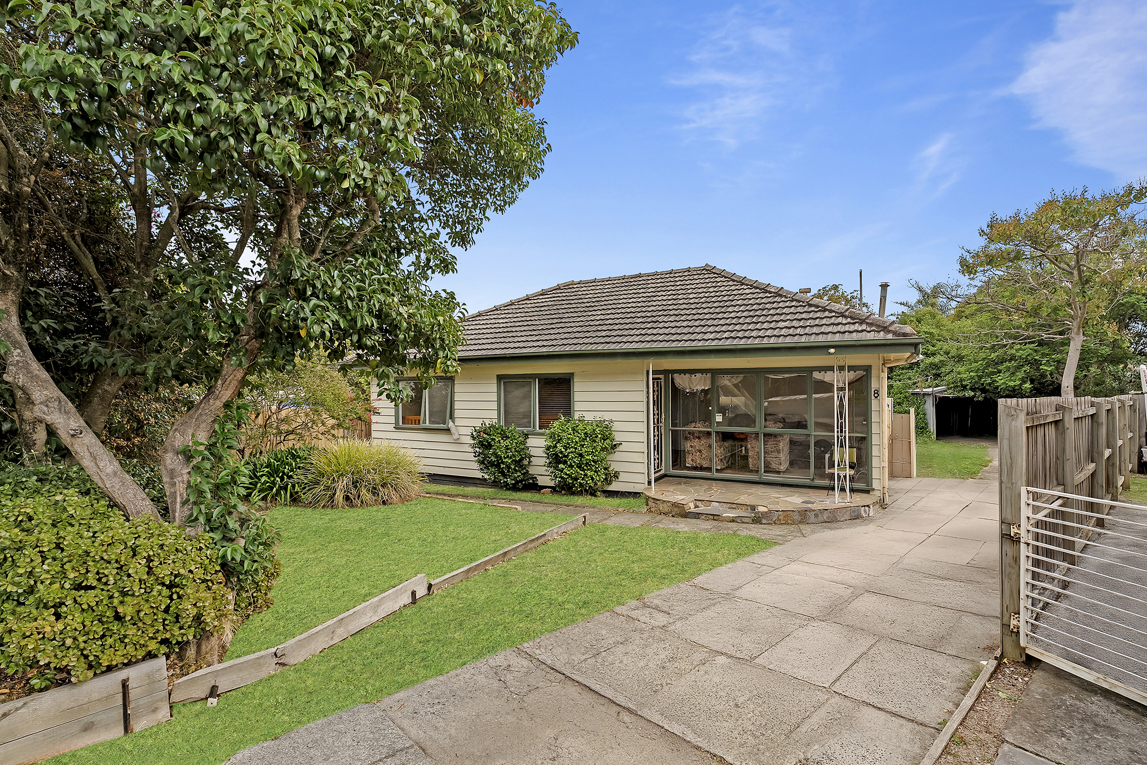 8 Maureen Court Dandenong North VIC 3175